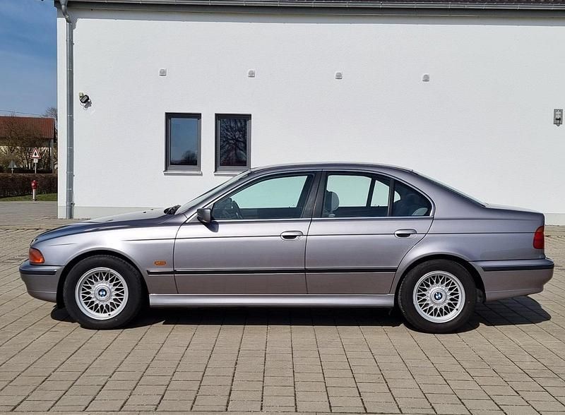 Używany BMW 520 150 KM (110 kW) 1997 Srebrny Sedan/Limuzyna