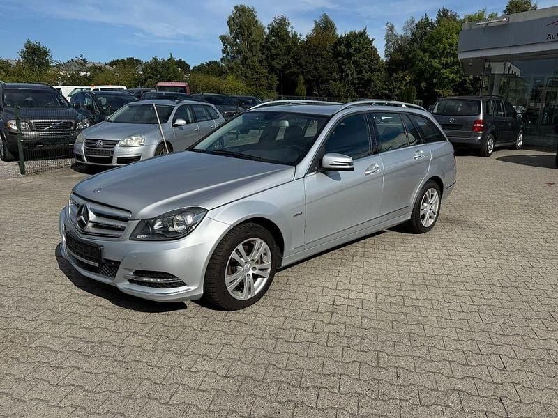 Silber Gebraucht 2012 Mercedes C220 Limousine | 6.995 € (Fairer Preis) - Bild 1/4