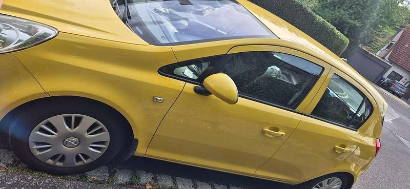 Gelb Gebraucht 2008 Opel Corsa Limousine | 1.200 € (Superpreis) - Bild 1/4