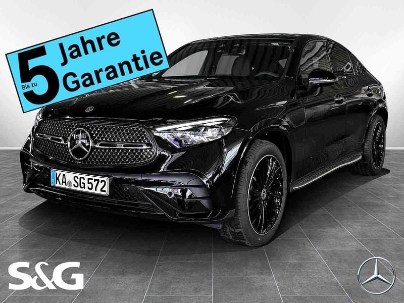Metalliclack obsidianschwarz Gebraucht 2025 Mercedes GLC300 AMG Coupé | 89.998 € - Bild 1/4