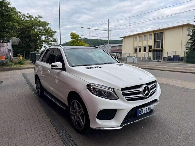 Weiß Gebraucht 2016 Mercedes GLE350 AMG line SUV | 33.000 € (Guter Preis) - Bild 1/4