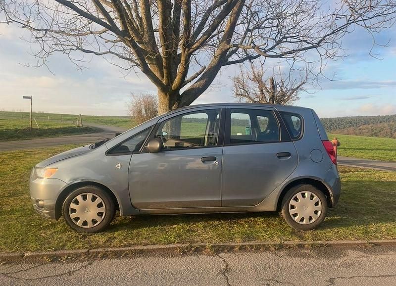 Blau Gebraucht 2009 Mitsubishi Colt Inform Van / Kleinbus | 1.795 € (Fairer Preis) - Bild 1/4