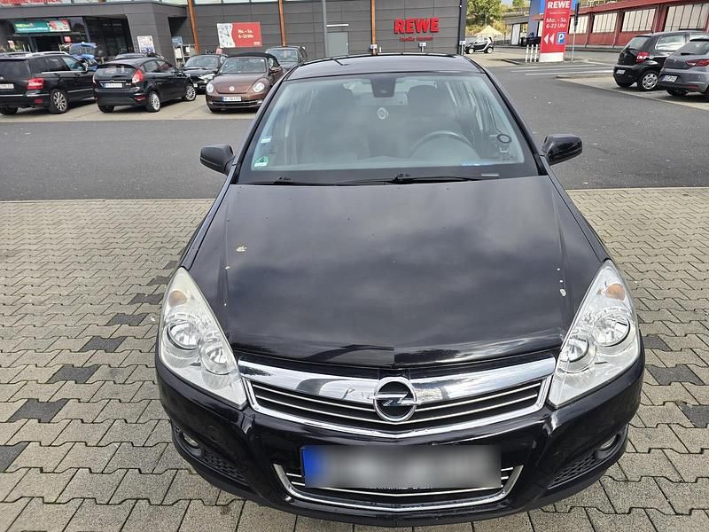 Schwarz Gebraucht 2008 Opel Astra Kleinwagen | 2.000 € (Fairer Preis) - Bild 1/4