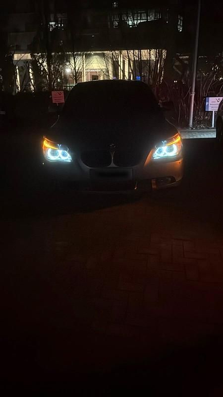 Gebraucht BMW 525 220 PS (161 kW) 2005 Grau Limousine