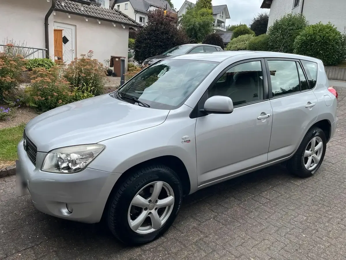Gebraucht Toyota RAV4 152 PS (111 kW) 2009 Silber SUV