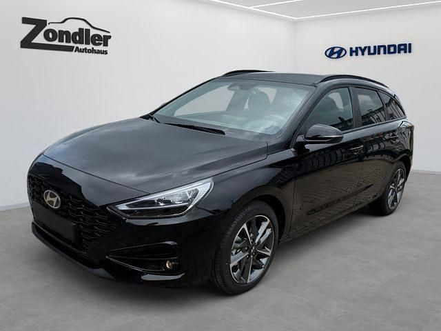 Abyss black Neu 2025 Hyundai i30 Advantage Kombi | 29.990 € (Etwas zu teuer) - Bild 1/4