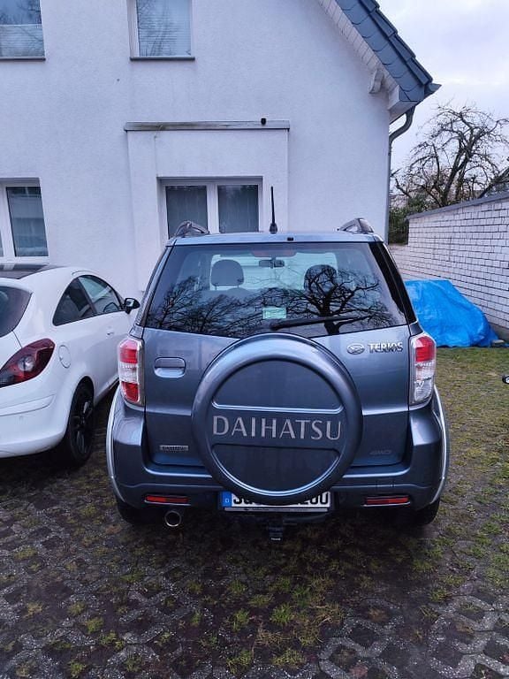 Gebraucht Daihatsu Terios 102 PS (75 kW) 2011 Grau SUV