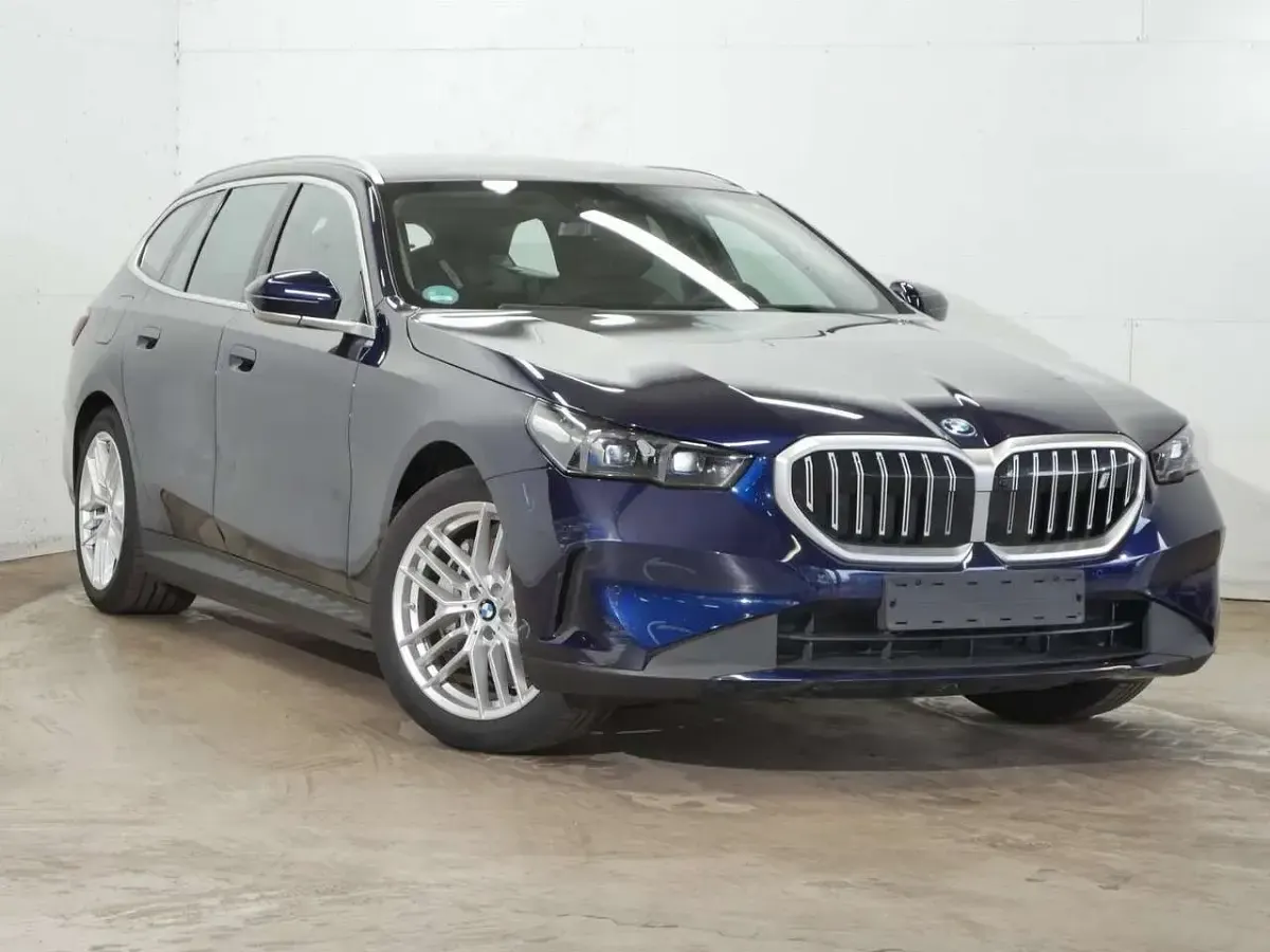 Gebraucht BMW i5 250 kW (340 PS) 2025 Bmw individual tansanitblau Kombi