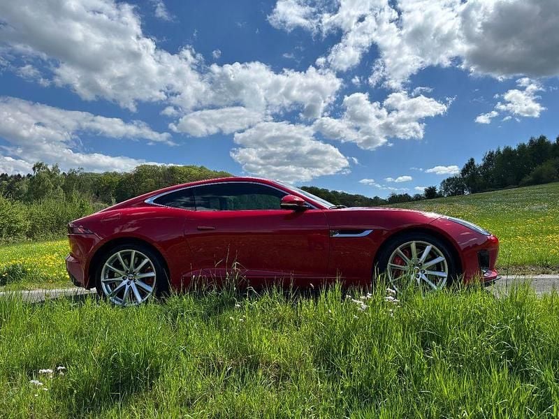 Gebraucht Jaguar F-Type R-Dynamic 340 PS (250 kW) 2017 Rot Coupé