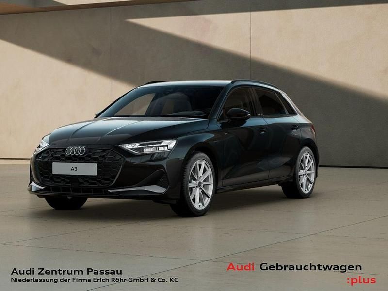 Mythosschwarz metallic Gebraucht 2025 Audi A3 Advanced Limousine | 32.900 € (Superpreis) - Bild 1/4