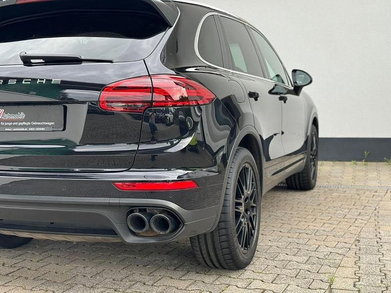 Gebraucht Porsche Cayenne Turbo 519 PS (381 kW) 2016 Schwarz SUV