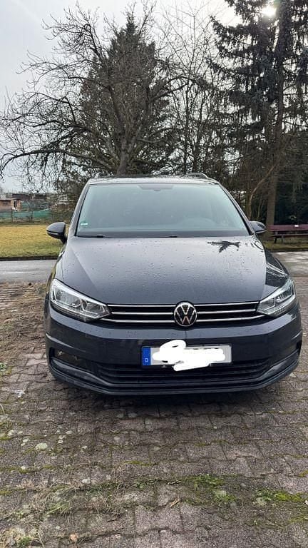 Grau Gebraucht 2021 VW Touran Active Van / Kleinbus | 13.200 € (Etwas zu teuer) - Bild 1/4