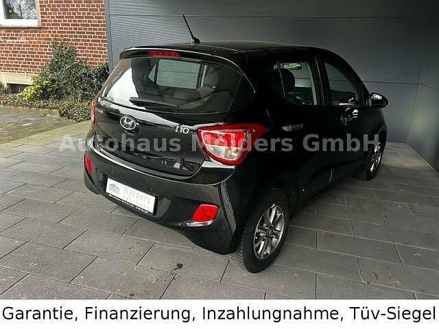 Gebraucht Hyundai i10 Passion Plus 87 PS (63 kW) 2016 Schwarz Kleinwagen