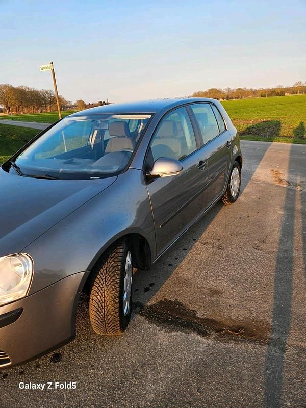 Gebraucht VW Golf IV 90 PS (66 kW) 2004 Kleinwagen
