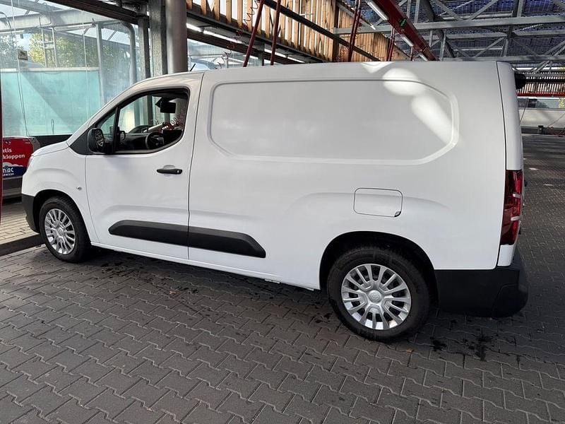 Weiß Gebraucht 2020 Toyota Proace City City Van / Kleinbus | 12.200 € (Fairer Preis) - Bild 1/4