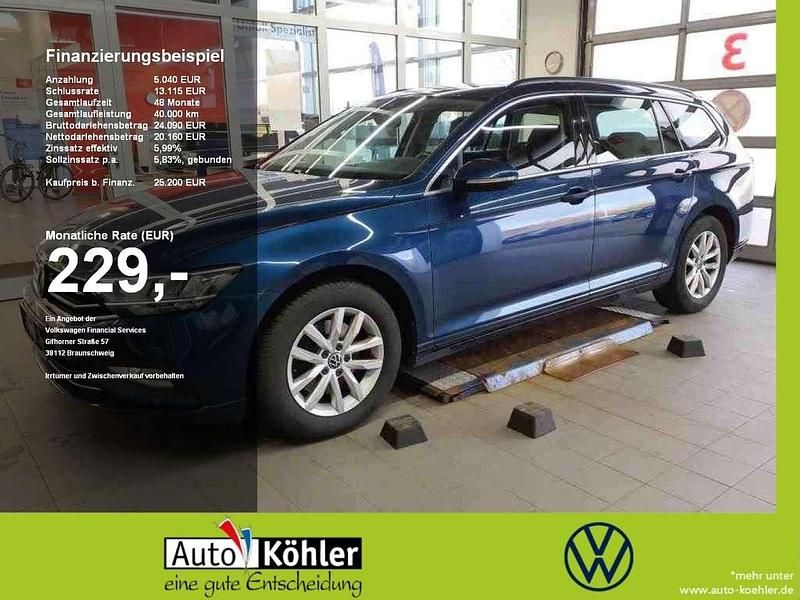Gebraucht VW Passat Business 150 PS (110 kW) 2021 Aquamarinblau Kombi