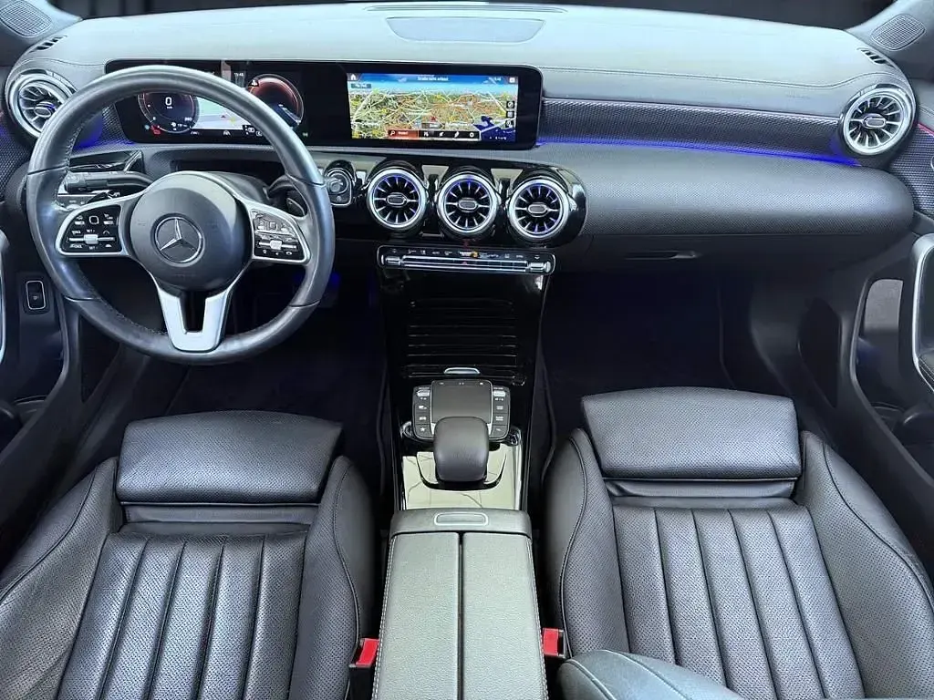 Gebraucht Mercedes CLA220 190 PS (139 kW) 2021 Schwarz Coupé