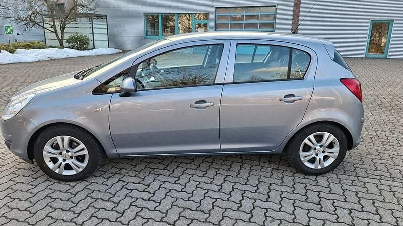 Gebraucht Opel Corsa Color Edition 86 PS (63 kW) 2010 Grau Kleinwagen