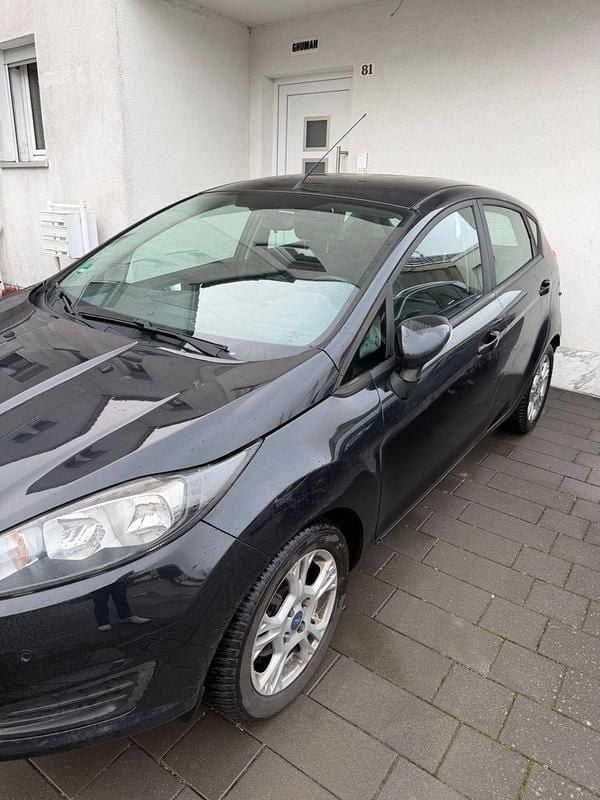 Gebraucht Ford Fiesta SYNC Edition 101 PS (74 kW) 2014 Schwarz Kleinwagen