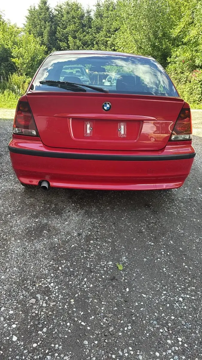 Gebraucht BMW 316 Compact 116 PS (85 kW) 2004 Rot Kleinwagen