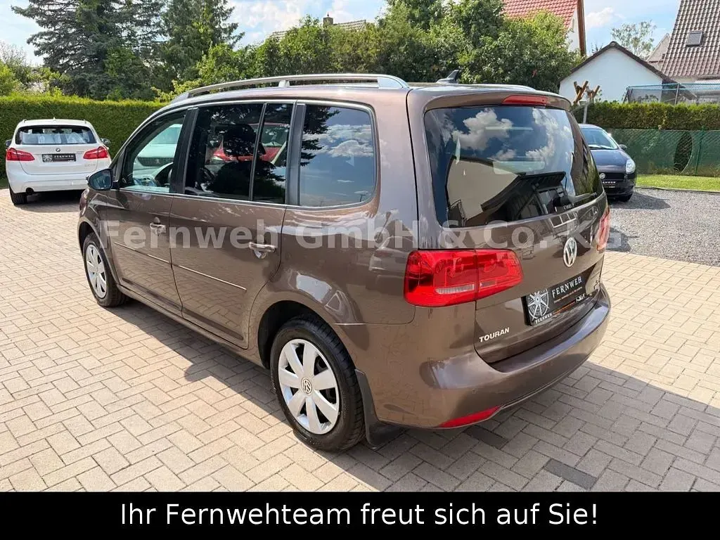 Gebraucht VW Touran Comfortline 150 PS (110 kW) 2010 Braun Van / Kleinbus