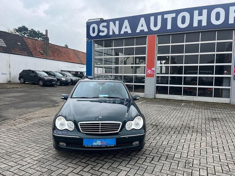 Grün Gebraucht 2003 Mercedes C220 Kombi | 1.999 € (Guter Preis) - Bild 1/4
