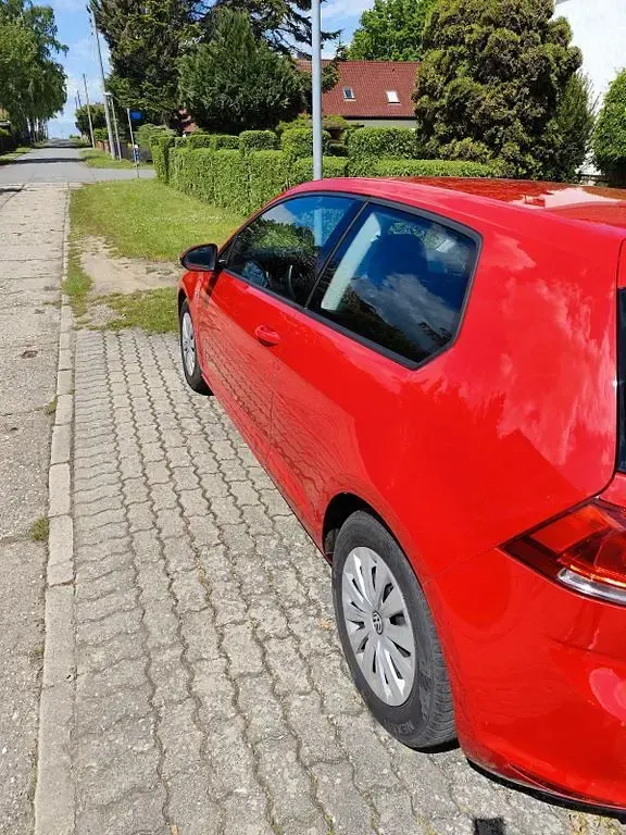 Gebraucht VW Golf VII 110 PS (80 kW) 2015 Rot Limousine