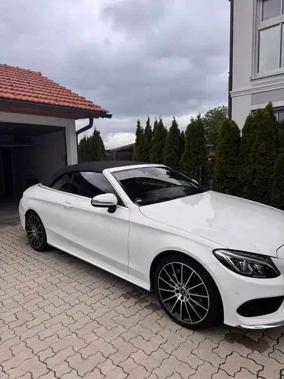 Gebraucht Mercedes C200 AMG line 184 PS (135 kW) 2018 Weiß Cabrio
