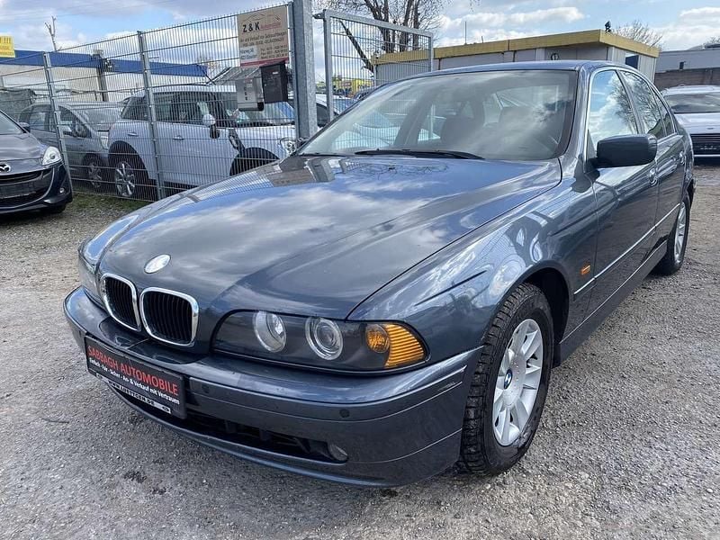 Grau Gebraucht 2001 BMW 525 Limousine | 2.850 € - Bild 1/4