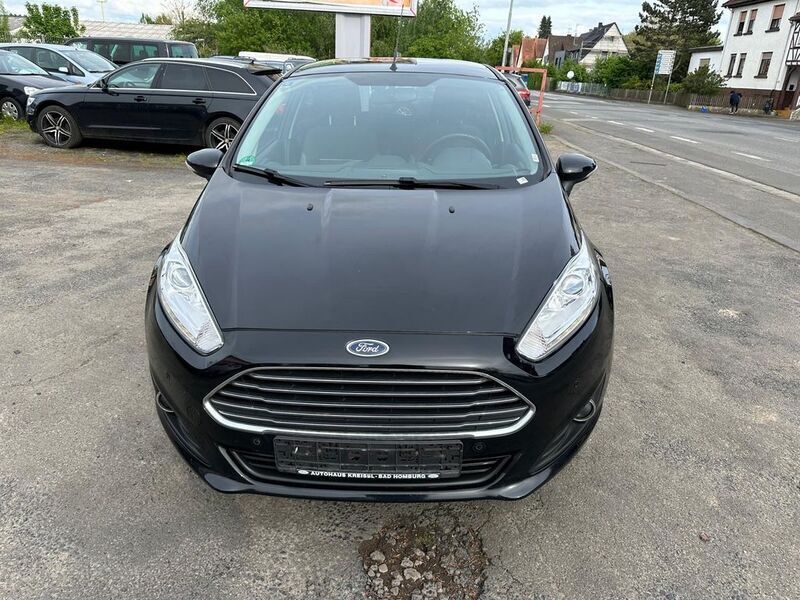 Schwarz Gebraucht 2016 Ford Fiesta Trend Kleinwagen | 6.400 € (Etwas zu teuer) - Bild 1/4