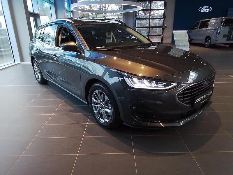 Neu Ford Focus 155 PS (114 kW) 2026 Grau Limousine