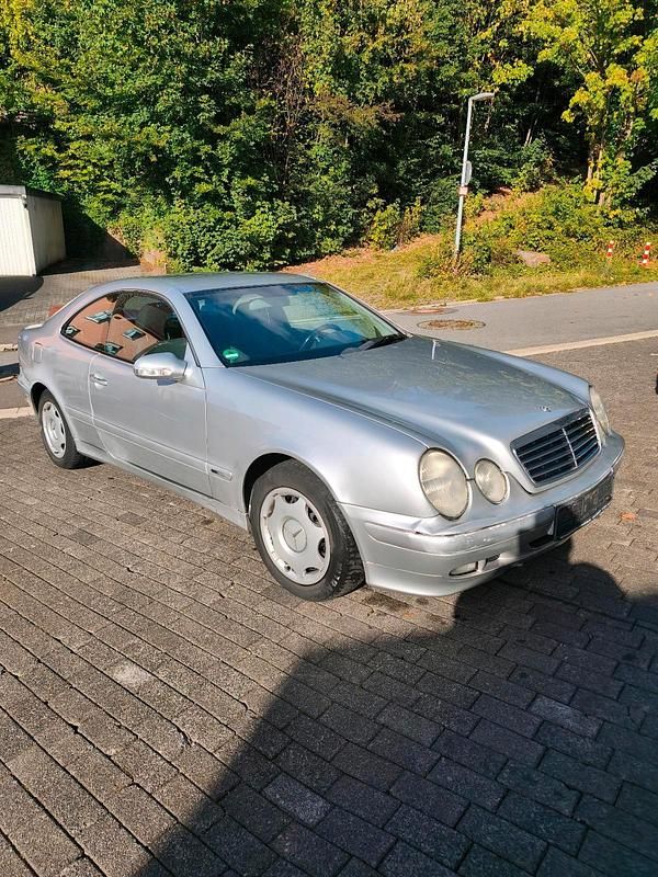 Silber Gebraucht 2001 Mercedes CLK200 Coupé | 1.299 € (Guter Preis) - Bild 1/4