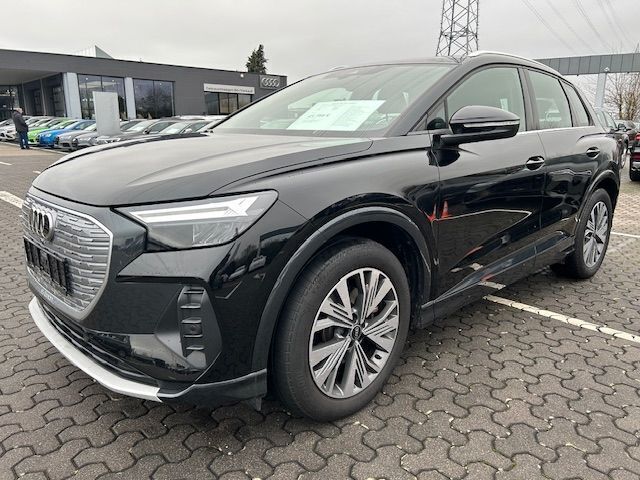 Gebraucht Audi Q4 e-tron Performance 125 kW (170 PS) 2021 Schwarz SUV