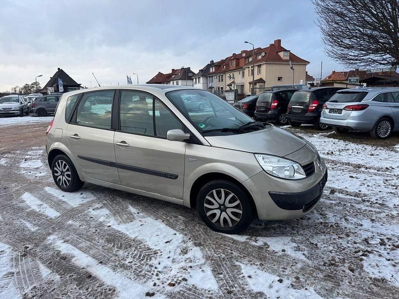 Gold Gebraucht 2006 Renault Mégane II Limousine | 1.299 € (Superpreis) - Bild 1/4