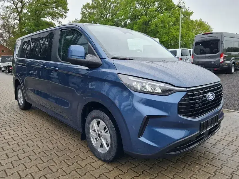 Neu Ford Tourneo Custom 170 PS (125 kW) 2026 Blau Van