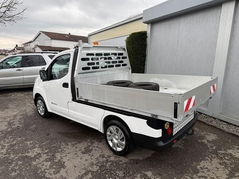 Gebraucht Nissan e-NV200 80 kW (109 PS) 2021 Weiß Van / Kleinbus