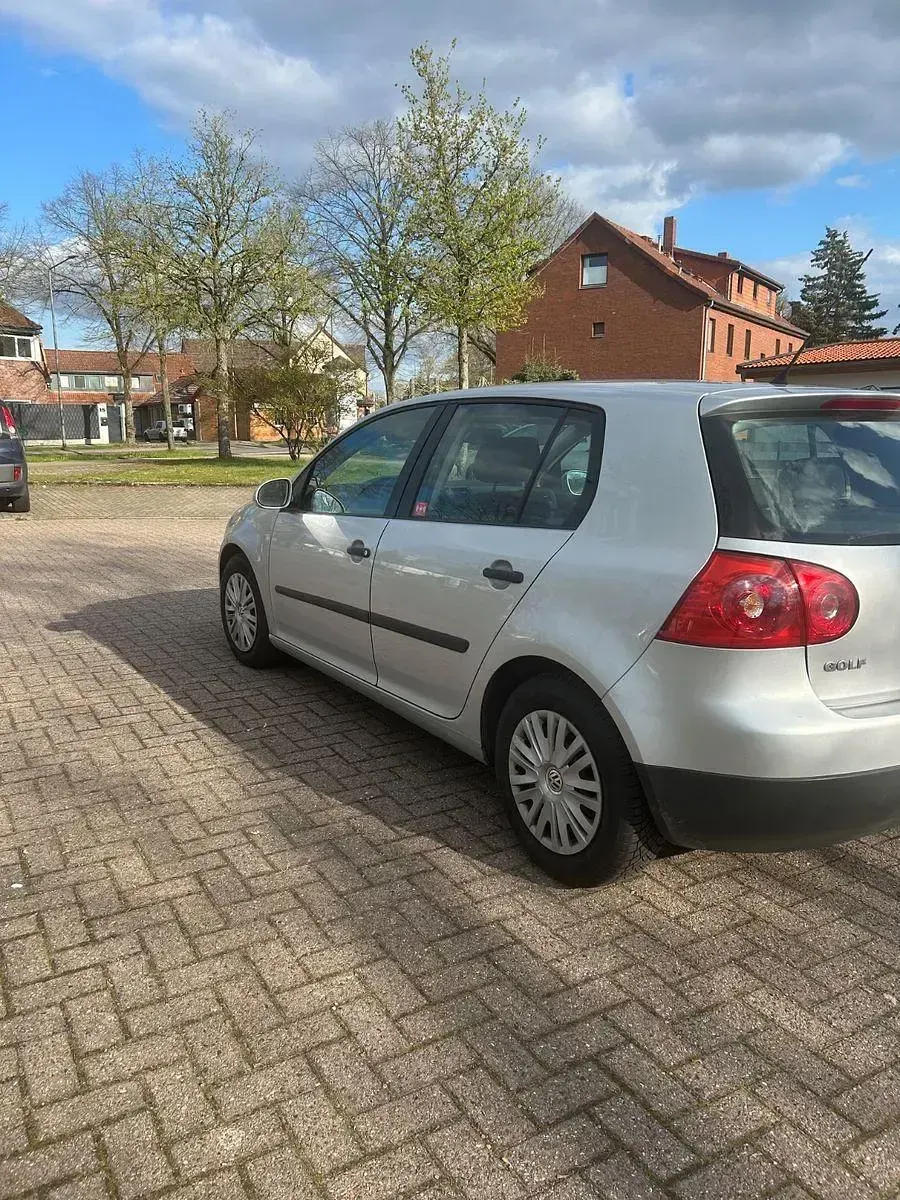 Gebraucht VW Golf IV Comfortline 75 PS (55 kW) 2005 Silber Limousine