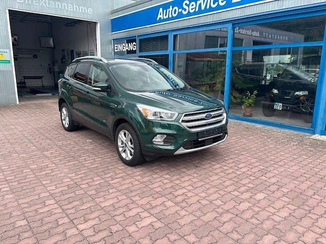 Gebraucht Ford Kuga Trend 182 PS (133 kW) 2017 SUV