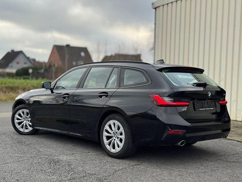 Gebraucht BMW 318 Advantage 150 PS (110 kW) 2022 Schwarz Kombi