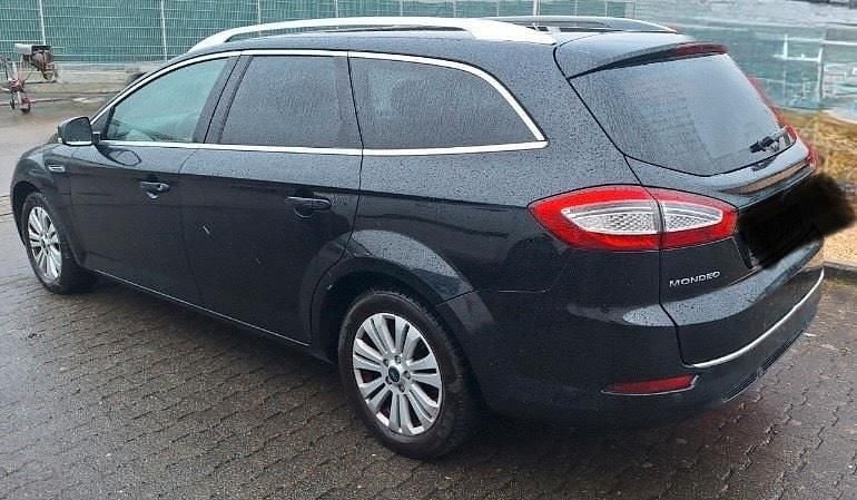 Usado Ford Mondeo 160 CV (117 kW) 2011 Negro Berlina