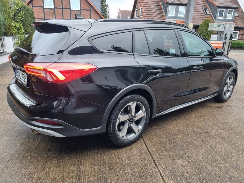 Gebraucht Ford Focus Active 155 PS (114 kW) 2020 Schwarz Kombi