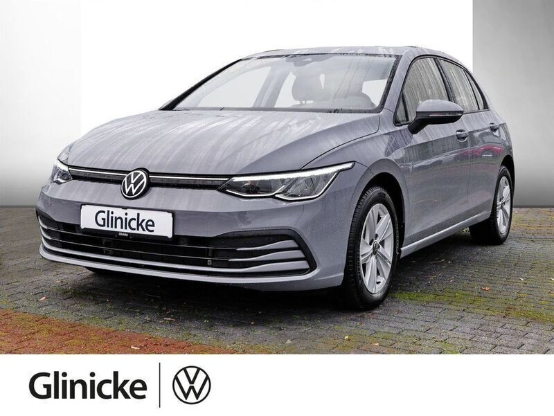 Grau Gebraucht 2023 VW Golf VIII Life Limousine | 21.480 € (Guter Preis) - Bild 1/4