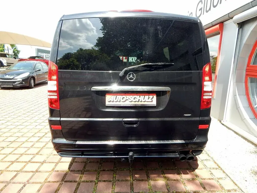 Gebraucht Mercedes Viano 242 PS (177 kW) 2010 Schwarz Van / Kleinbus