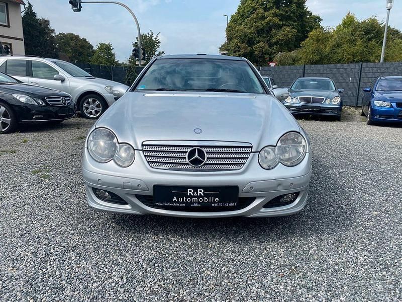 Gebraucht Mercedes C320 Sport 218 PS (160 kW) 2004 Silber Coupé