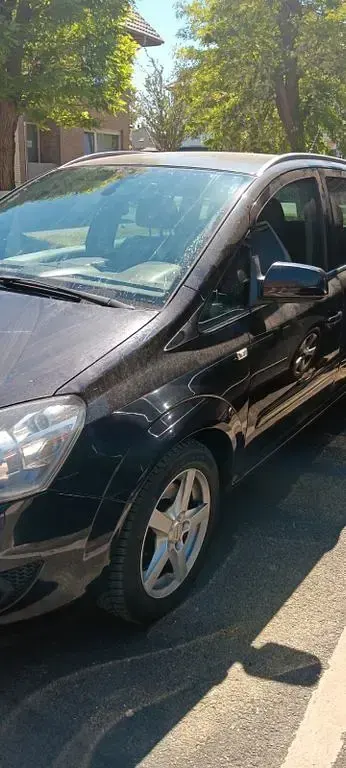 Gebraucht Opel Zafira Family 125 PS (91 kW) 2011 Schwarz Van / Kleinbus