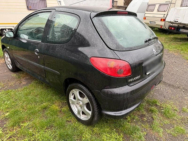 Schwarz Gebraucht 2005 Peugeot 206 Kleinwagen | 450 € (Guter Preis) - Bild 1/4