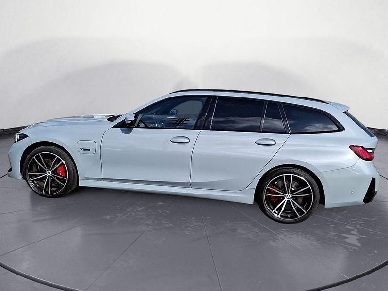 Gebraucht BMW 320e M Sport 163 PS (119 kW) 2022 Grau Kombi