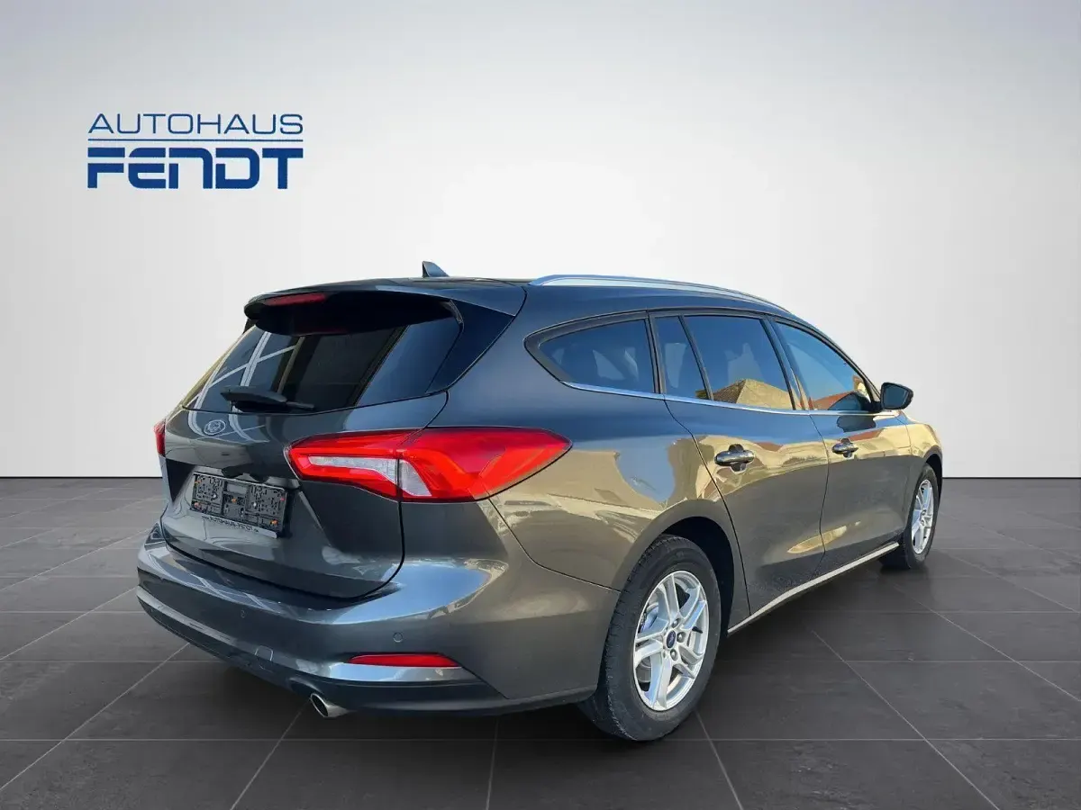Gebraucht Ford Focus 120 PS (88 kW) 2021 Grau Kombi