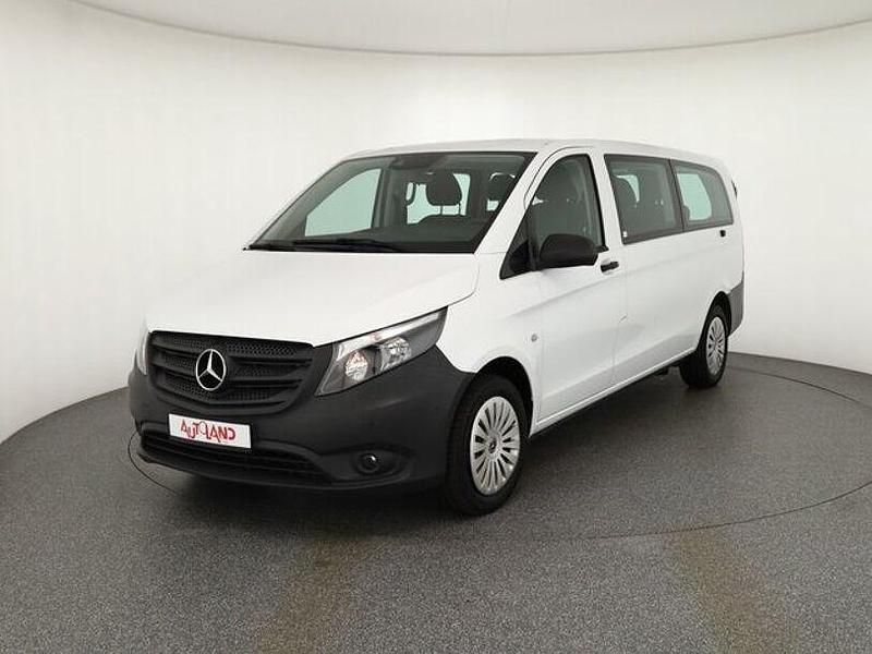 Silber Gebraucht 2023 Mercedes Vito Van | 37.890 € (Etwas zu teuer) - Bild 1/4