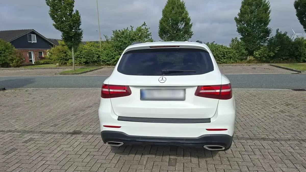Gebraucht Mercedes GLC250 211 PS (155 kW) 2018 Weiß SUV